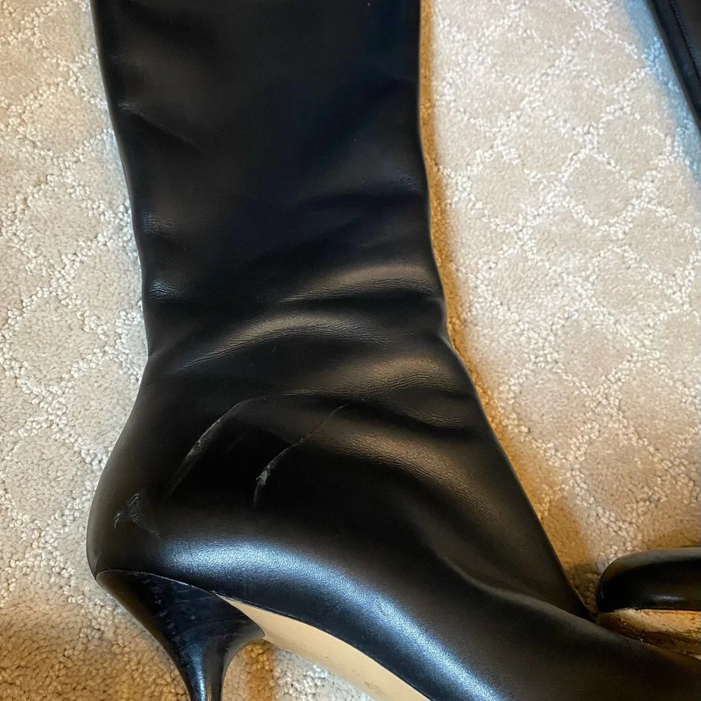 Gucci Logo Boots - Picture 5 of 10